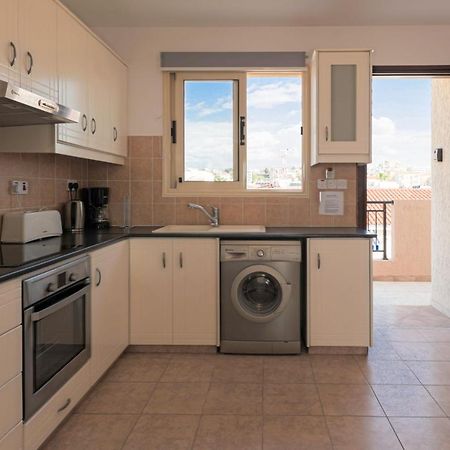 Royal Seacrest Crown-Jewel, 2B, Pools, Sea, Center Apartment Paphos Exterior foto