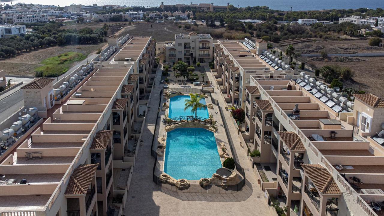 Royal Seacrest Crown-Jewel, 2B, Pools, Sea, Center Apartment Paphos Exterior foto