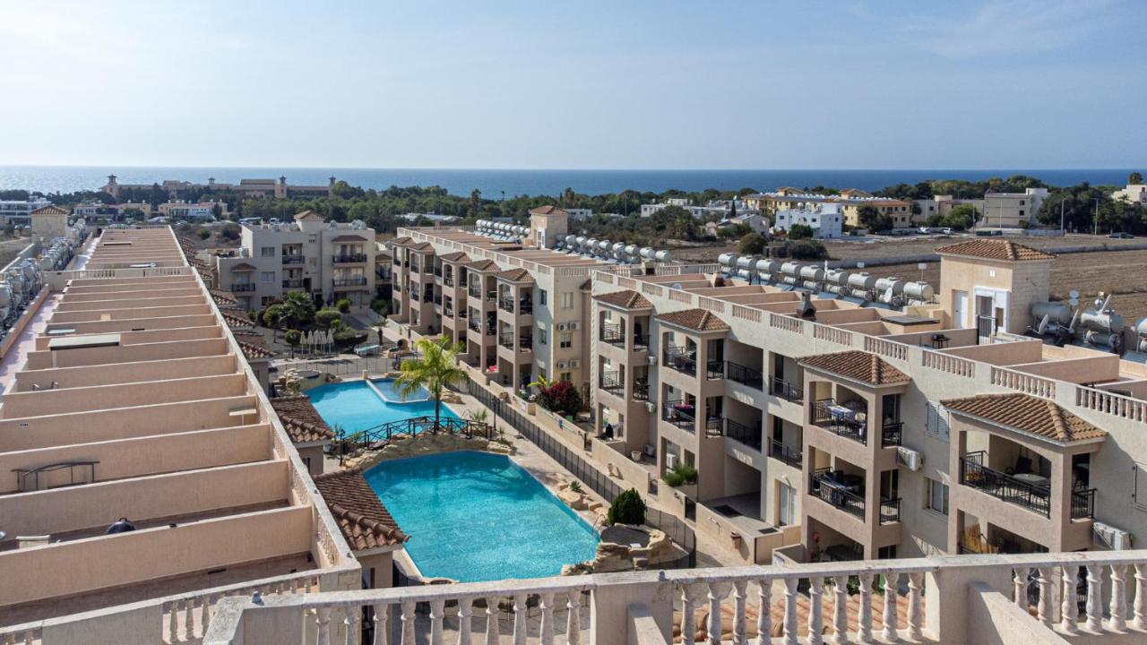 Royal Seacrest Crown-Jewel, 2B, Pools, Sea, Center Apartment Paphos Exterior foto