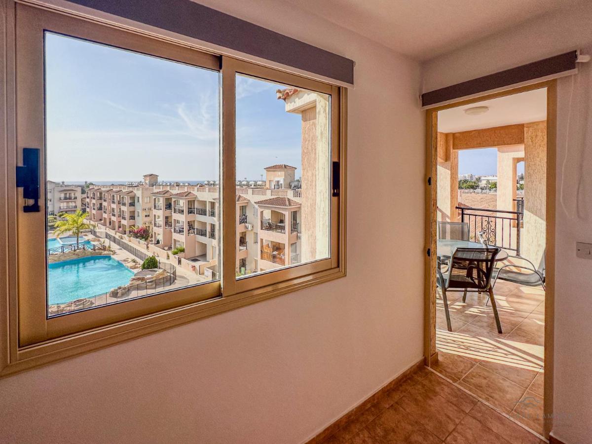 Royal Seacrest Crown-Jewel, 2B, Pools, Sea, Center Apartment Paphos Exterior foto